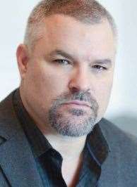 Brad Kelly Birthday, Real Name, Age, Weight, Height, Family, Facts